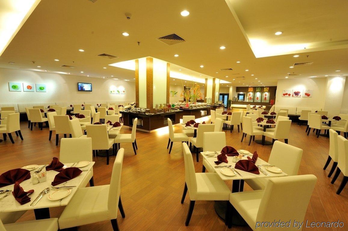 Grand Borneo Hotel Kota Kinabalu Ngoại thất bức ảnh