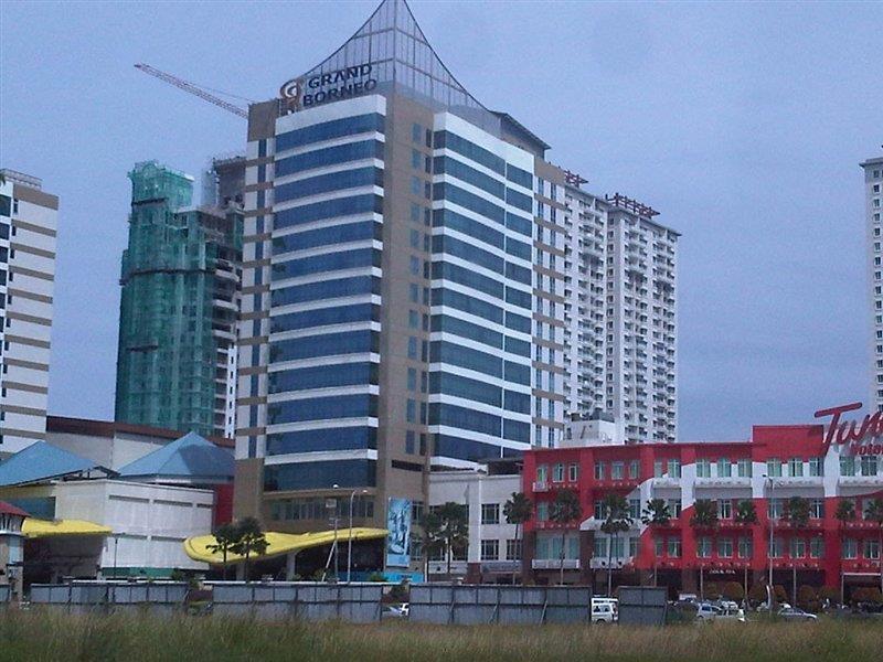 Grand Borneo Hotel Kota Kinabalu Ngoại thất bức ảnh