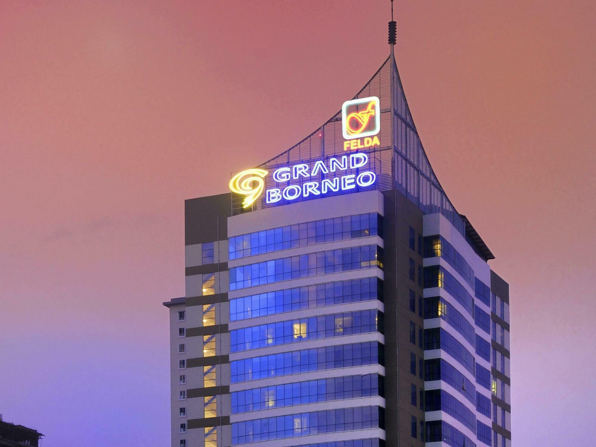 Grand Borneo Hotel Kota Kinabalu Ngoại thất bức ảnh